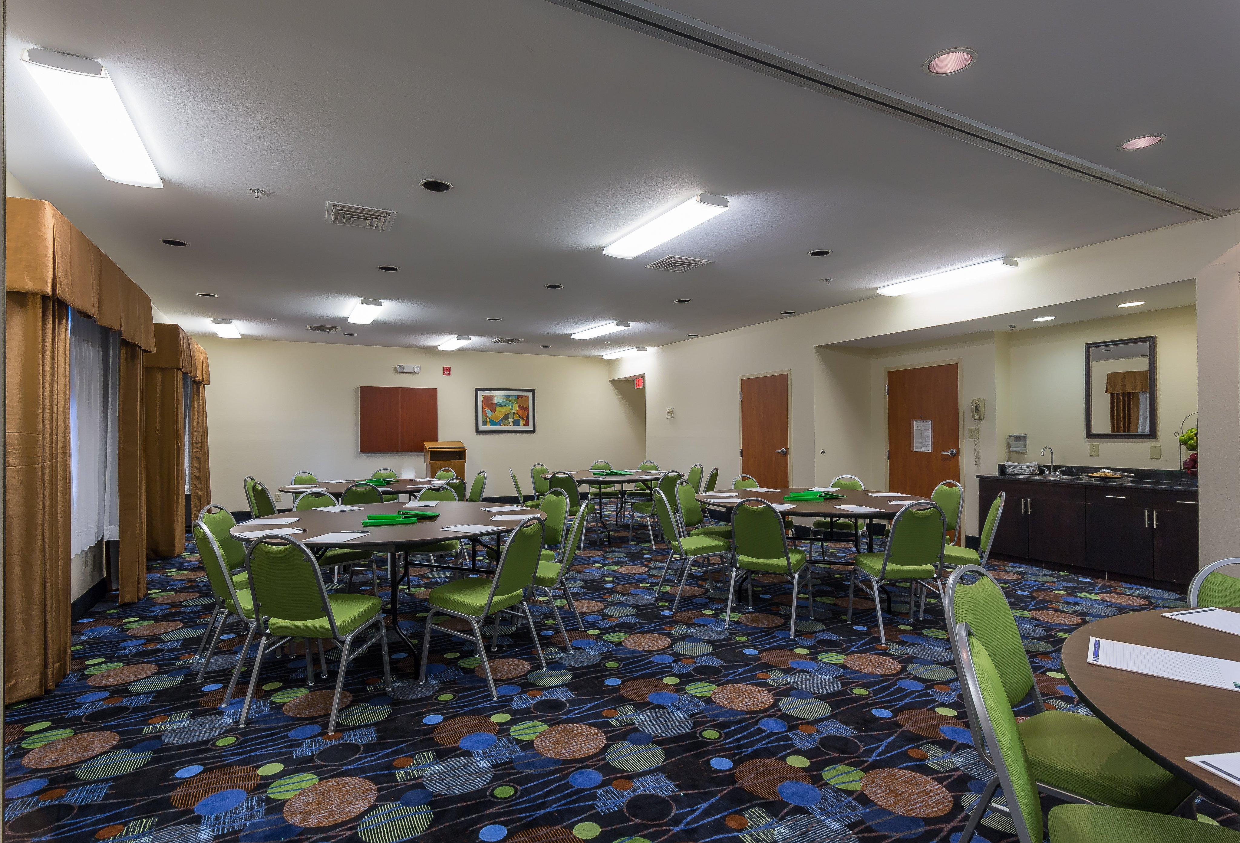 Holiday Inn Express Hotel & Suites Edmond By Ihg מראה חיצוני תמונה